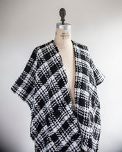 Load image into Gallery viewer, Plaid Ruana Kimono
