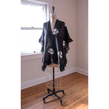 Load image into Gallery viewer, Mary Jane Kimono - Clothing