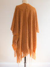 Load image into Gallery viewer, Knit Kimono with Fringes