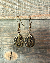 Load image into Gallery viewer, Funky Filigree Earrings
