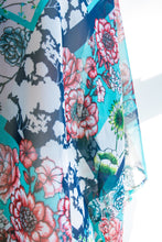 Load image into Gallery viewer, Petals &amp; Patchwork Kimono
